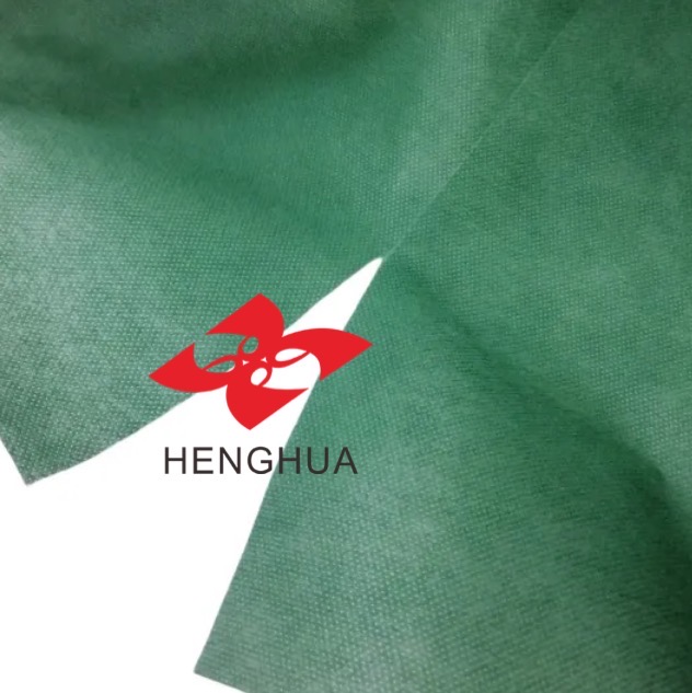 Предварительно нарезанный нетканый материал спанбонд полипропиленовый плотностью 50 г/м² для скатерти