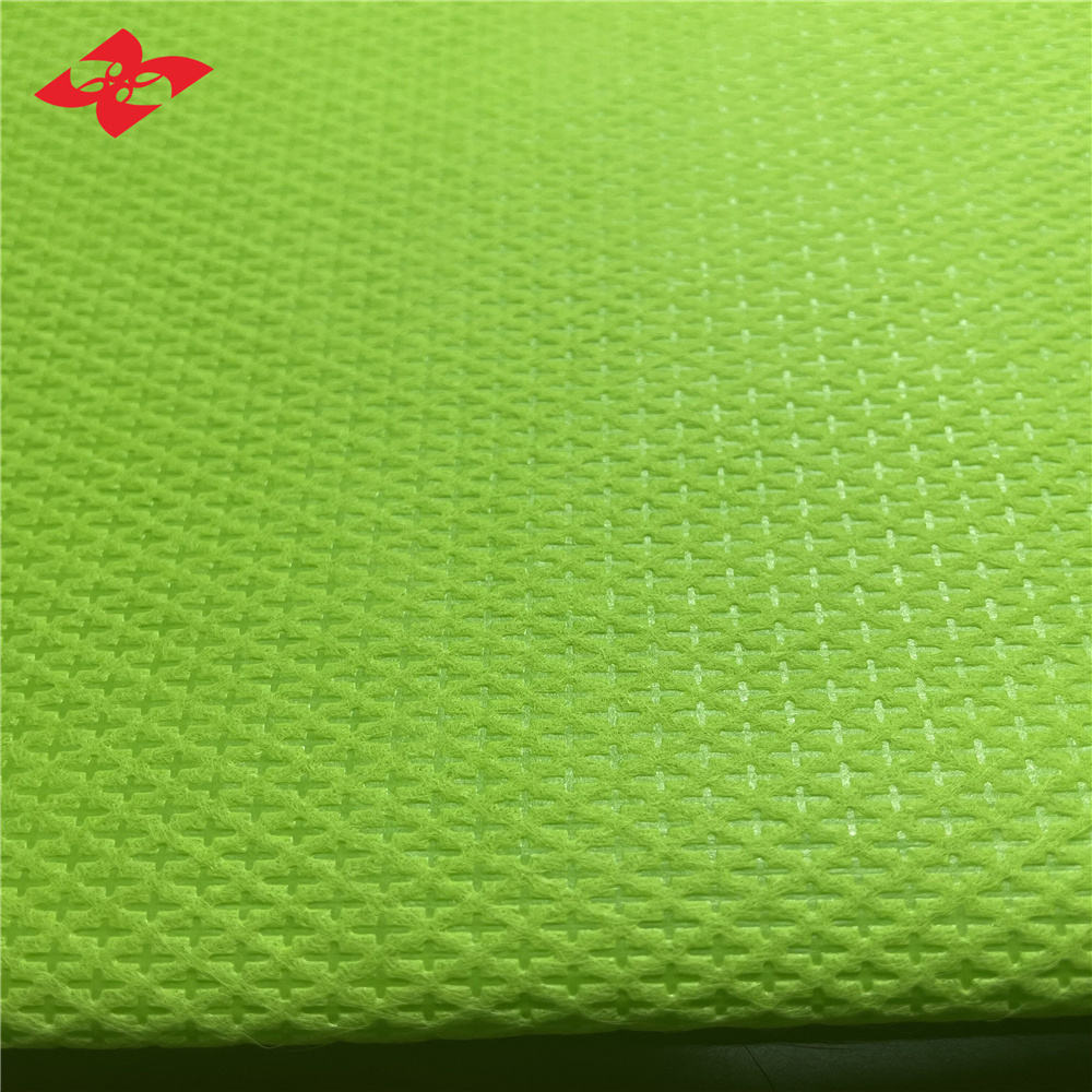 Нетканый материал для домашнего текстиля плотностью 55-155 г/м² - устойчивый к УФ-излучению, дышащий, водонепроницаемый (спанбонд из полипропилена).