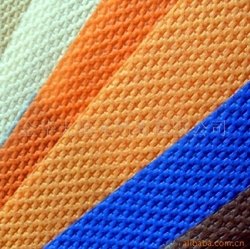 Нетканый материал из полипропилена, полученный методом спанбонда, Henghua, плотностью 10-250 г/м².